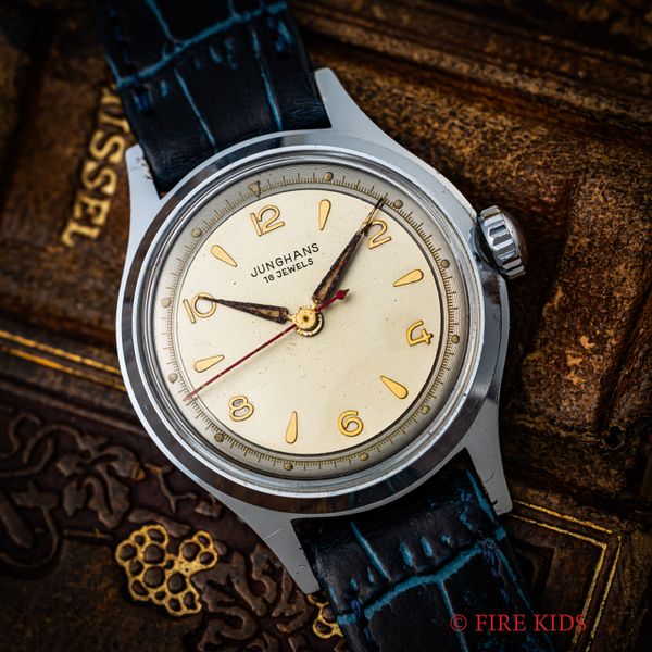 ユンハンス JUNGHANS ラウンドケース 1950年代製 ドイツ時計 手巻き センターセコンド 飛びアラビア数字インデックス